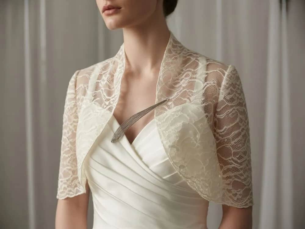 Jakie bolerko do sukni ślubnej z tiulu, aby uniknąć modowych błędów?